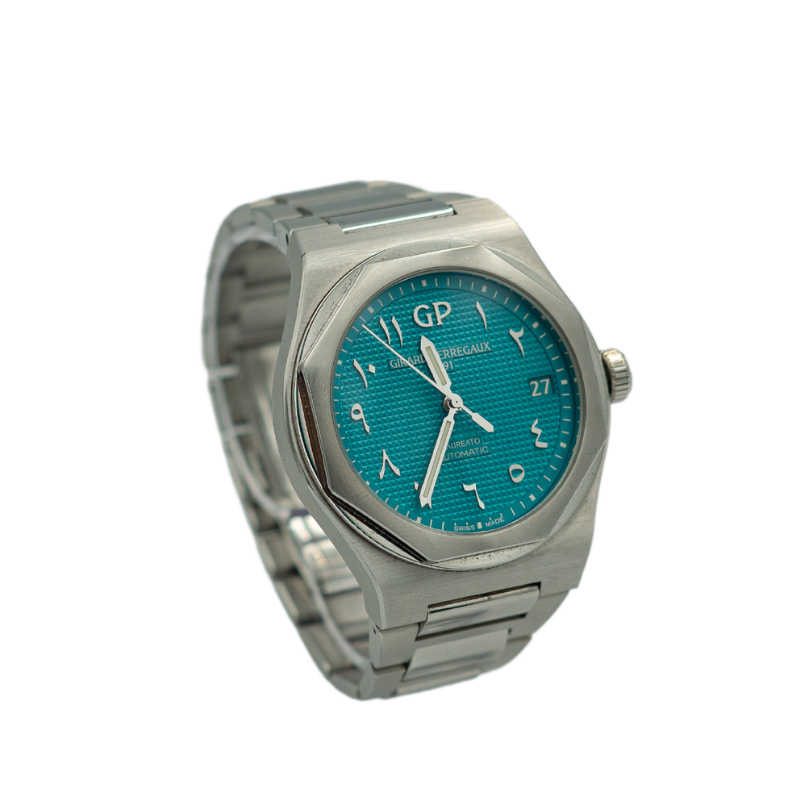 Girard-Perregaux Laureato Limited - 2022 Full Set