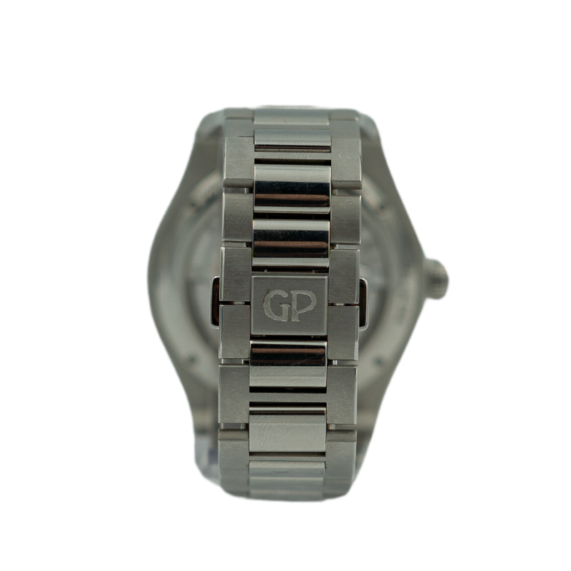 Girard-Perregaux Laureato Limited - 2022 Full Set