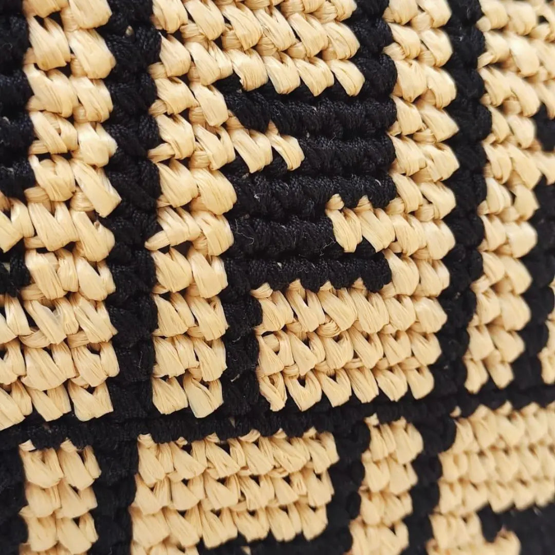 Fendi - BLACK/BEIGE RAFFIA INSULATED BAG My Store