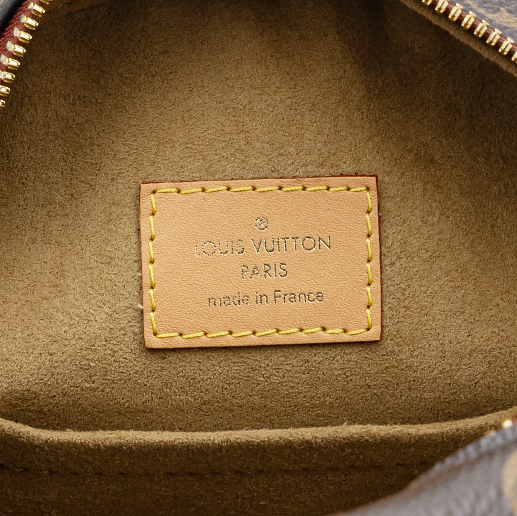 Louis Vuitton Boite Chapeau Souple MM Bag 