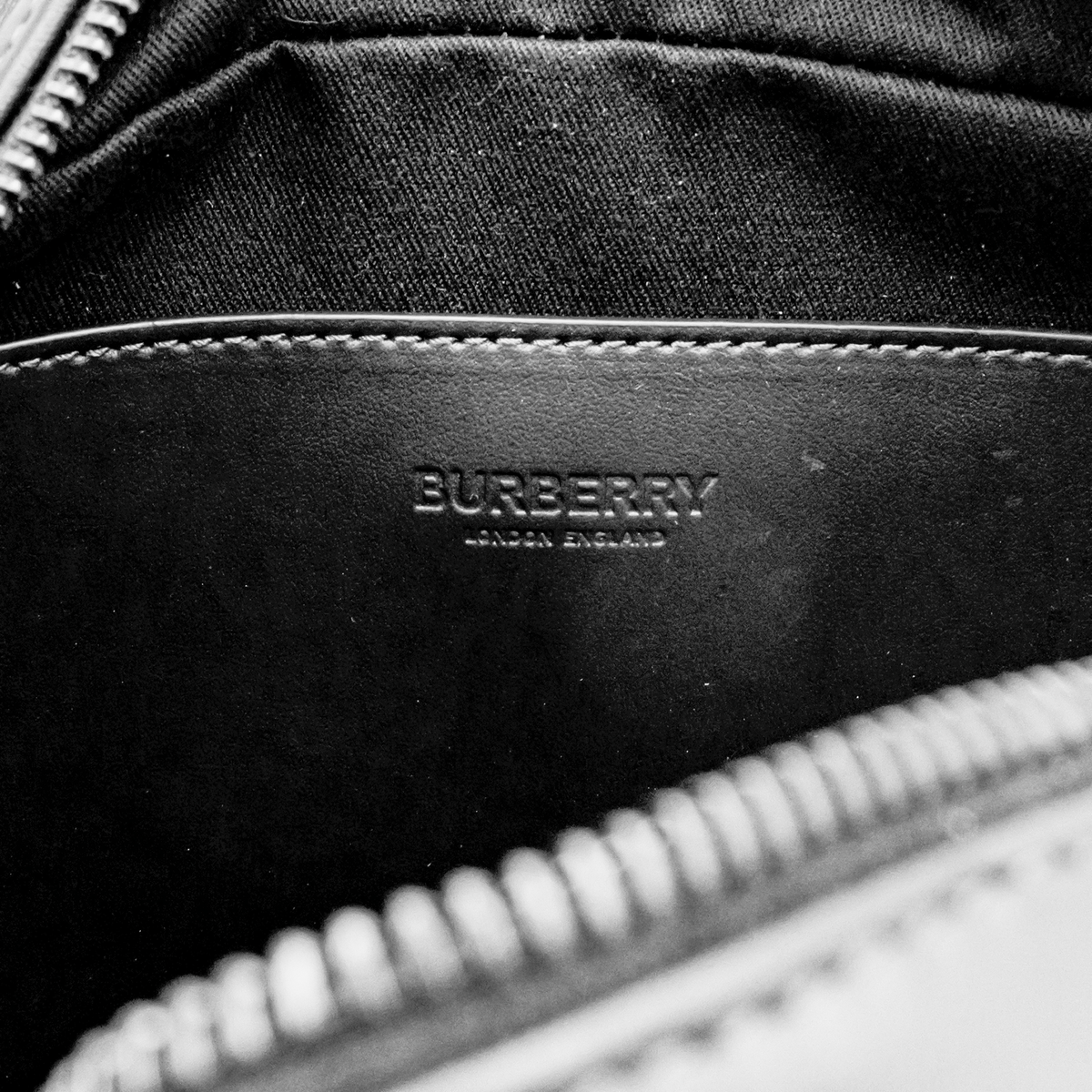 Burberry Paddy Check-Pattern Messenger Bag 
